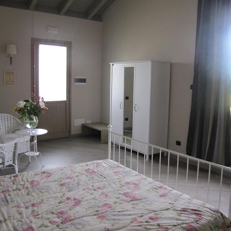 Agriturismo Bassanine Monticelli d'Ongina Ruang foto
